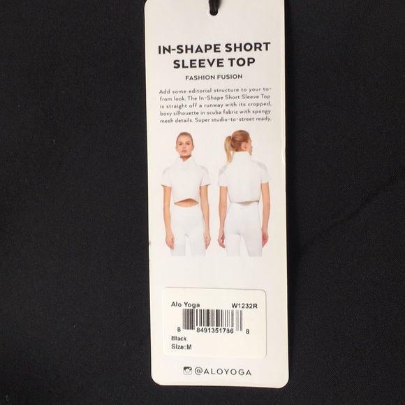 Alo Yoga cute crop top in black with Mesh detail - Picture 3 of 4